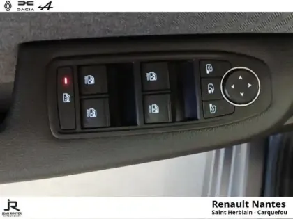 Photo 8 Renault Clio  1.6 E-Tech 145ch full hybrid Techno