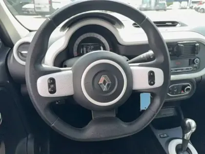 Photo 14 Renault Twingo  III Achat Intégral - 21