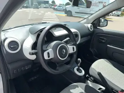 Photo 9 Renault Twingo  III Achat Intégral - 21