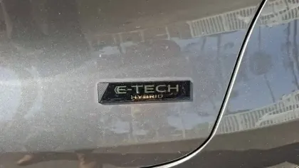Photo 42 Renault Captur  E-Tech hybride 145