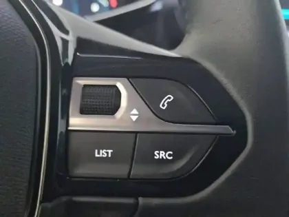 Photo 28 Peugeot 208  Electrique 50 kWh 136ch