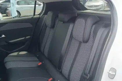 Photo 10 Peugeot 308  Hybrid 145 e-DCS6