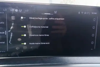 Photo 29 Peugeot 3008  Electrique 210 ch 73 kWh