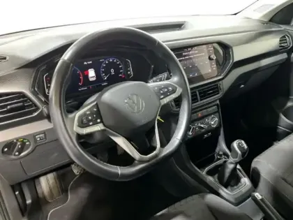 Photo 8 Volkswagen T-cross 1.0 TSI 110 Start/Stop BVM6 Life Tech