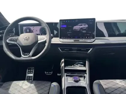 Photo 7 Volkswagen Tiguan NOUVEAU 1.5 ETSI 150CH DSG7 R LIN