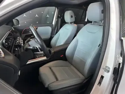 Photo 30 Mercedes GLA 220 d 4MATIC AMG Line