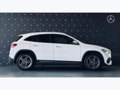 Photo 35 Mercedes GLA 220 d 4MATIC AMG Line