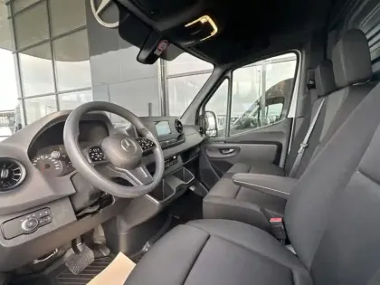 Photo 10 Mercedes Sprinter 317 CDI Fourgon 37S 12M3 L2H2 