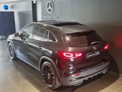 Photo 8 Mercedes GLA 200 d AMG Line