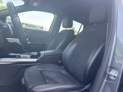 Photo 8 Mercedes GLA 200 d AMG Line