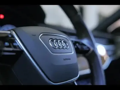 Photo 14 Audi A6  Avant 55 TFSI e 367ch Compétition quattro S tronic 7