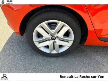Photo 7 Renault Clio  1.6 E-Tech 145ch full hybrid Evolution - 25