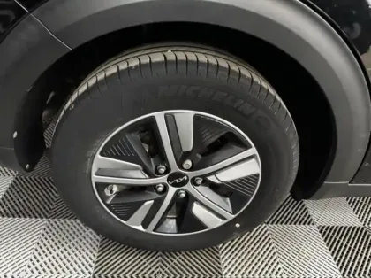 Photo 13 Kia Niro  1.6 GDi 105ch ISG + Plug-In 60.5ch Active DCT6 5cv