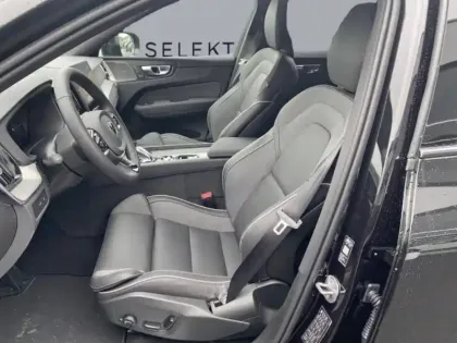 Photo 8 Volvo Xc60  T6 Hybride Rechargeable 350ch Black Edition Geartronic 8 AWD