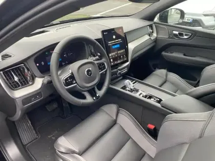 Photo 24 Volvo XC60  T6 Hybride Rechargeable 350ch Black Edition Geartronic 8 AWD