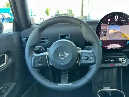 Photo 6 Mini Cooper  3 Portes C 156ch Favoured DKG7