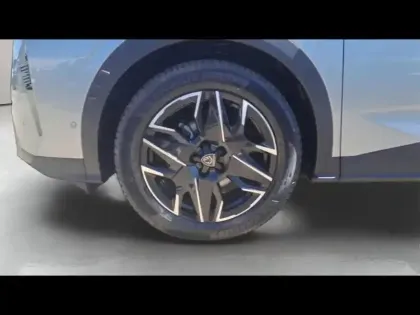 Photo 9 Peugeot 3008  1.2 Hybrid 136ch Allure e-DCS6
