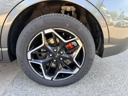 Photo 8 Ford Kuga  2.5 Duratec 180ch Hybrid FlexiFuel ST-Line X Powershift
