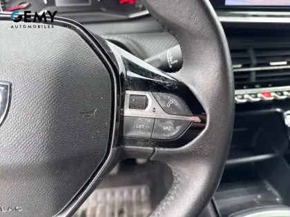 Photo 14 Peugeot 2008  PureTech 100 S&S BVM6