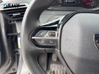 Photo 13 Peugeot 2008  PureTech 100 S&S BVM6