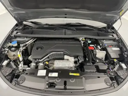Photo 44 Peugeot 308  Hybrid 145 e-DCS6