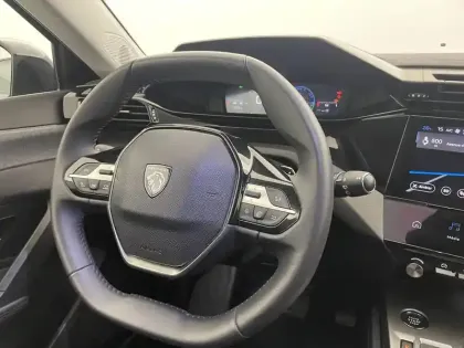 Photo 54 Peugeot 308  Hybrid 145 e-DCS6