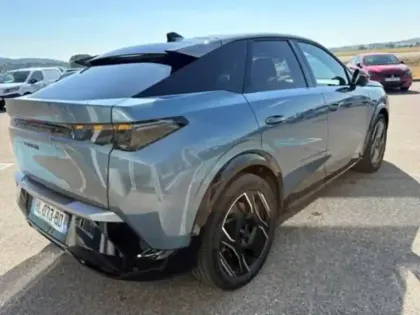 Photo 13 Peugeot 3008  Electrique 210 ch 73 kWh