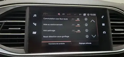 Photo 32 Peugeot 308  PureTech 130ch S&S BVM6