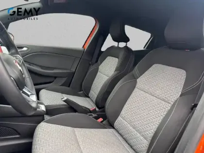 Photo 8 Renault Clio  E-Tech 140 - 21