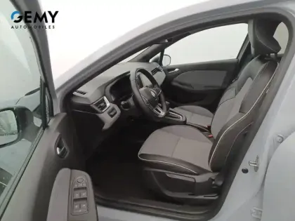 Photo 8 Renault Clio  E-Tech full hybrid 145