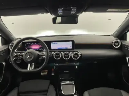 Photo 30 Mercedes Classe A  180 7G-DCT