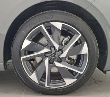 Photo 17 Peugeot 308  Hybrid 145 e-DCS6