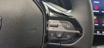 Photo 30 Peugeot 308  Hybrid 145 e-DCS6