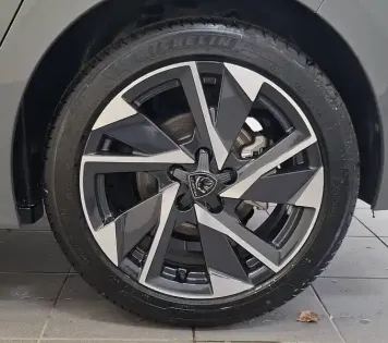 Photo 10 Peugeot 308  Hybrid 145 e-DCS6