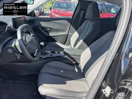 Photo 10 Peugeot 2008  PureTech 100 S&S BVM6