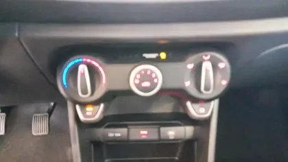 Photo 17 Kia Picanto  1.0 DPi 63 ch BVM5
