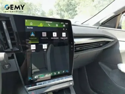 Photo 31 Renault Scenic  E-Tech électrique 220 ch grande autonomie