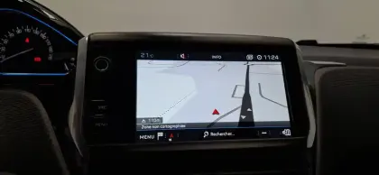 Photo 12 Peugeot 2008  1.2 PureTech 110ch S&S EAT6