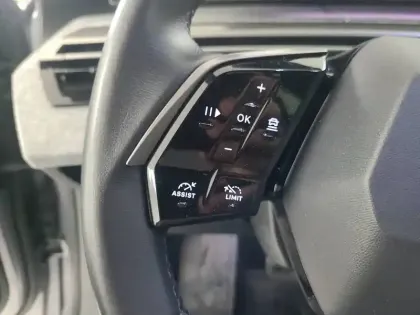 Photo 17 Peugeot 5008  Hybrid 145 ch e-DCS6