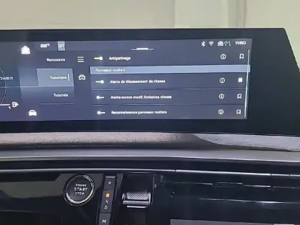Photo 45 Peugeot 5008  Hybrid 145 ch e-DCS6