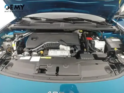 Photo 17 Peugeot 408  Hybrid 136 e-DCS6