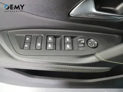 Photo 11 Peugeot 408  Hybrid 136 e-DCS6