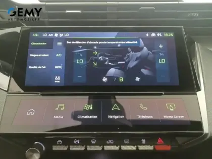 Photo 14 Peugeot 408  Hybrid 136 e-DCS6
