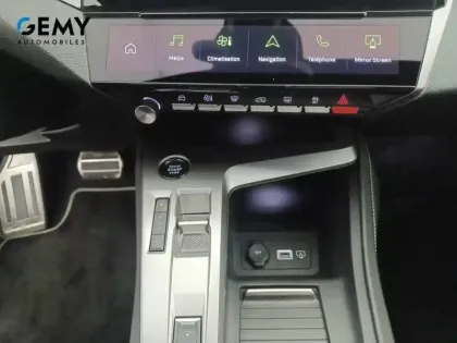 Photo 15 Peugeot 408  Hybrid 136 e-DCS6