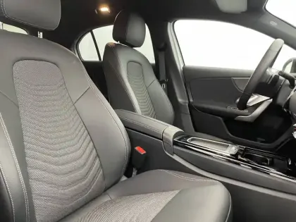 Photo 27 Mercedes Classe A  180 d