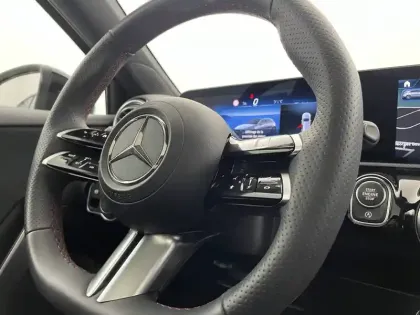 Photo 24 Mercedes Classe A  180 d