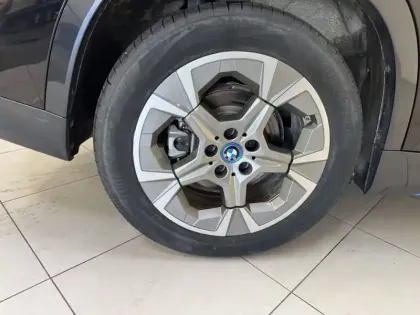 Photo 10 BMW X1 i xDrive30