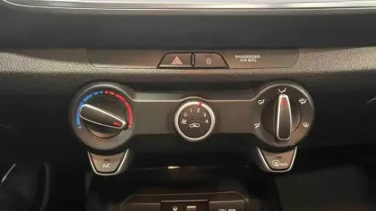 Photo 17 Kia Stonic  1.0 T-GDi 120 ch ISG DCT7