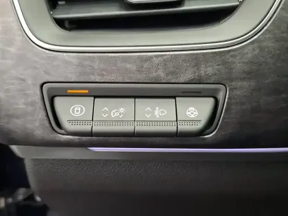 Photo 35 Renault Arkana  E-Tech full hybrid 145 GSR2