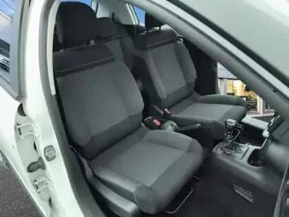Photo 8 Citroën C3  BlueHDi 100 ch BVM6 Plus